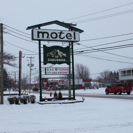 Auberge - Motel Le Pigeonnier Farnham Zewnętrze zdjęcie